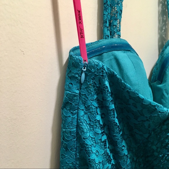 Betsey Johnson Ombré Lace Dress 12 - Picture 6 of 7